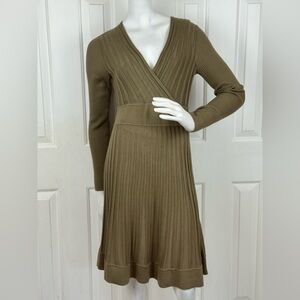 Karl Lagerfeld Green Ribbed Long Sleeve V-Neck Dress.  C11